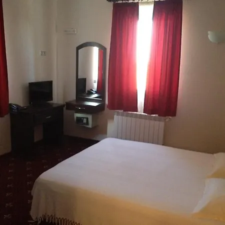 Romantic Hotell 3*